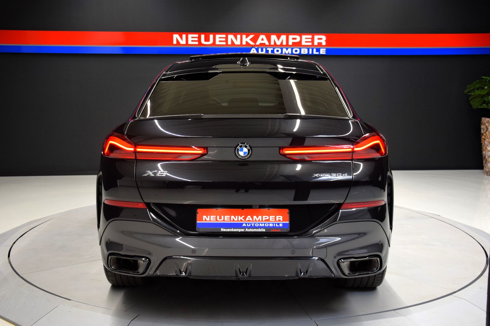 Fahrzeugabbildung BMW X6 30d xDrive M Sport Pro Facelift Pano h/k 360°