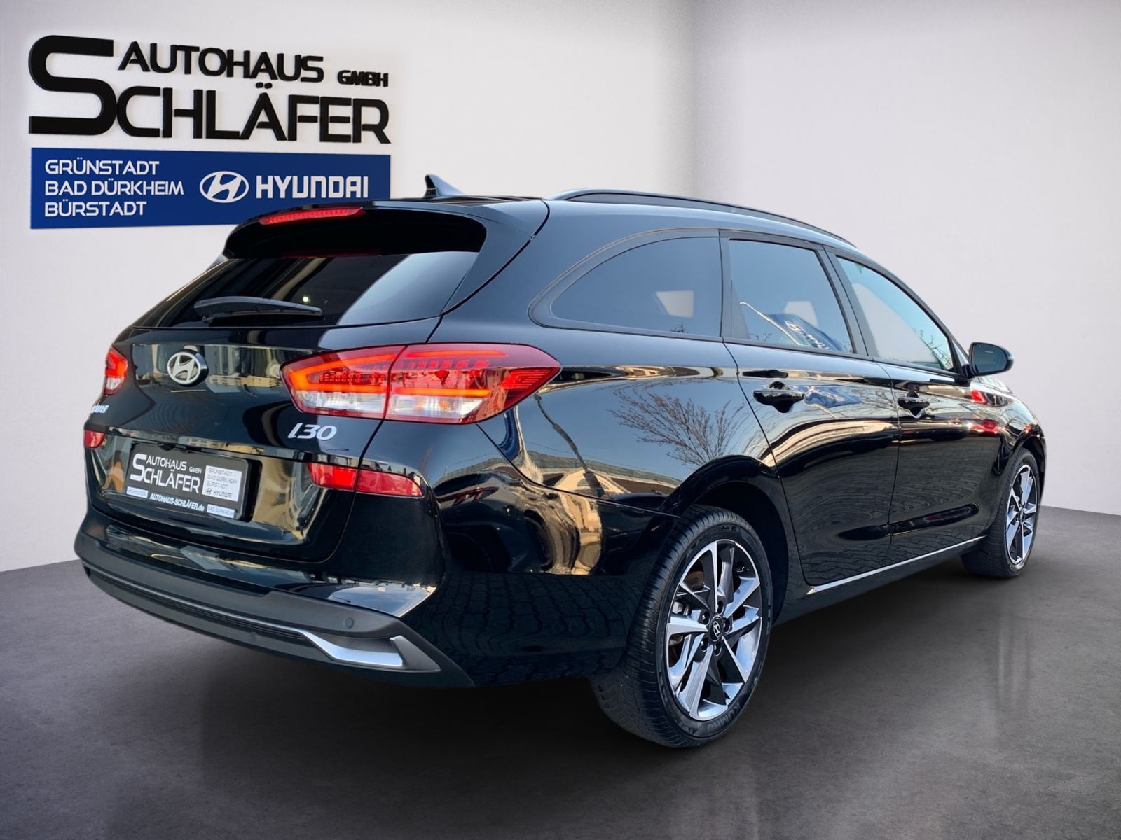 Fahrzeugabbildung Hyundai i30 Kombi 1.0 T-GDI 7-DCT Advantage LED Navi