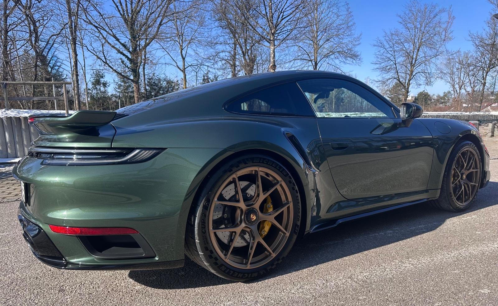 Porsche 992 Turbo S *PTS*oakgreenmet*Leichtbau*BBS*