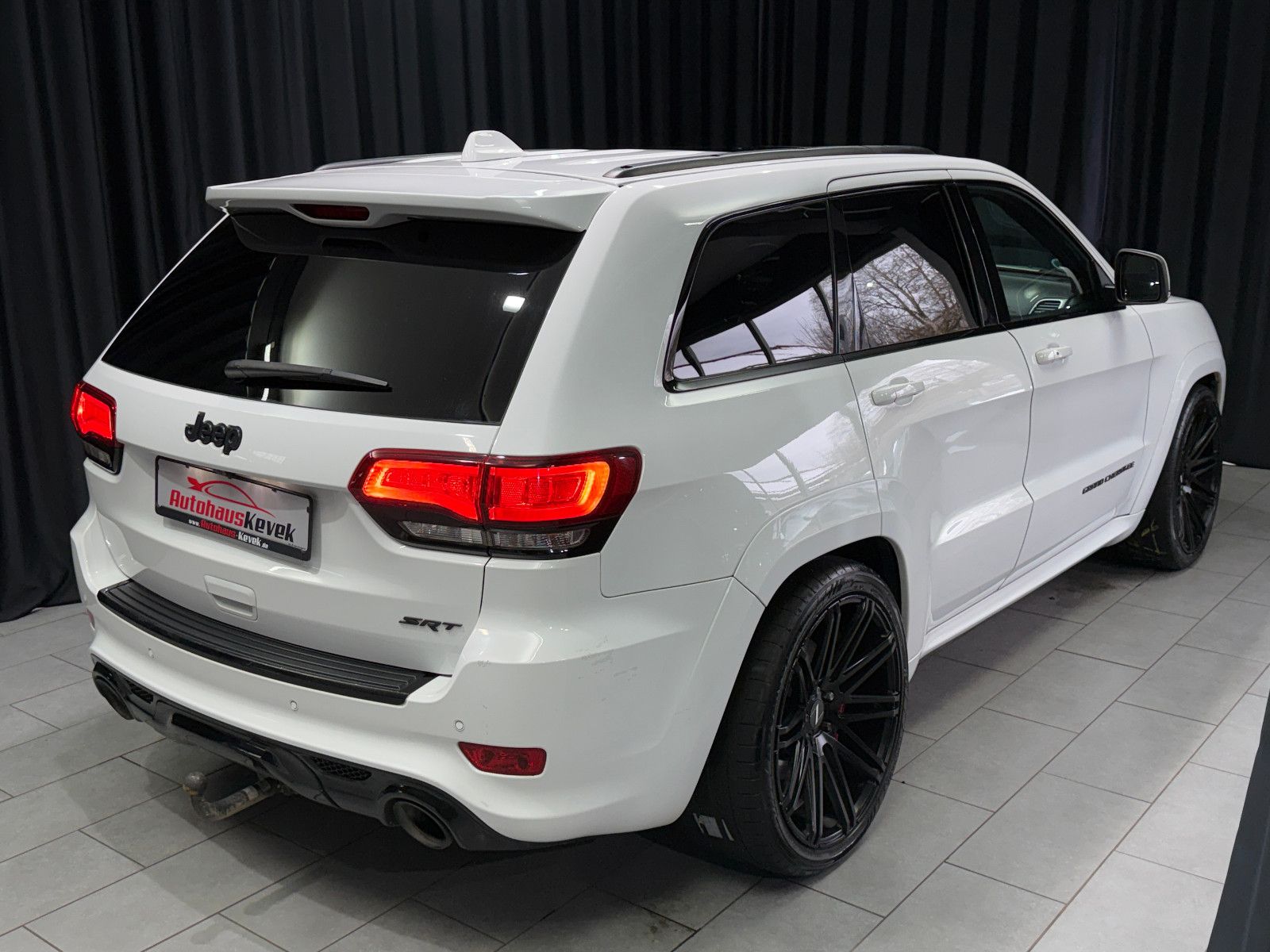 Fahrzeugabbildung Jeep Grand Cherokee 6.4 V8 HEMI SRT|H&K|D-FZG|