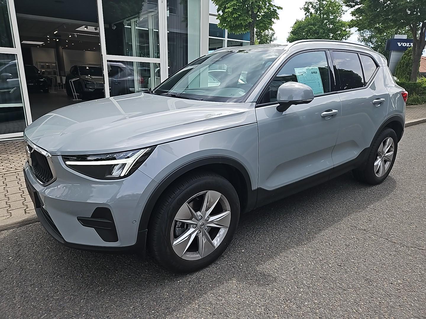 Volvo XC40 B3 Core AHZV semi-elektr./360 Grad Kamera