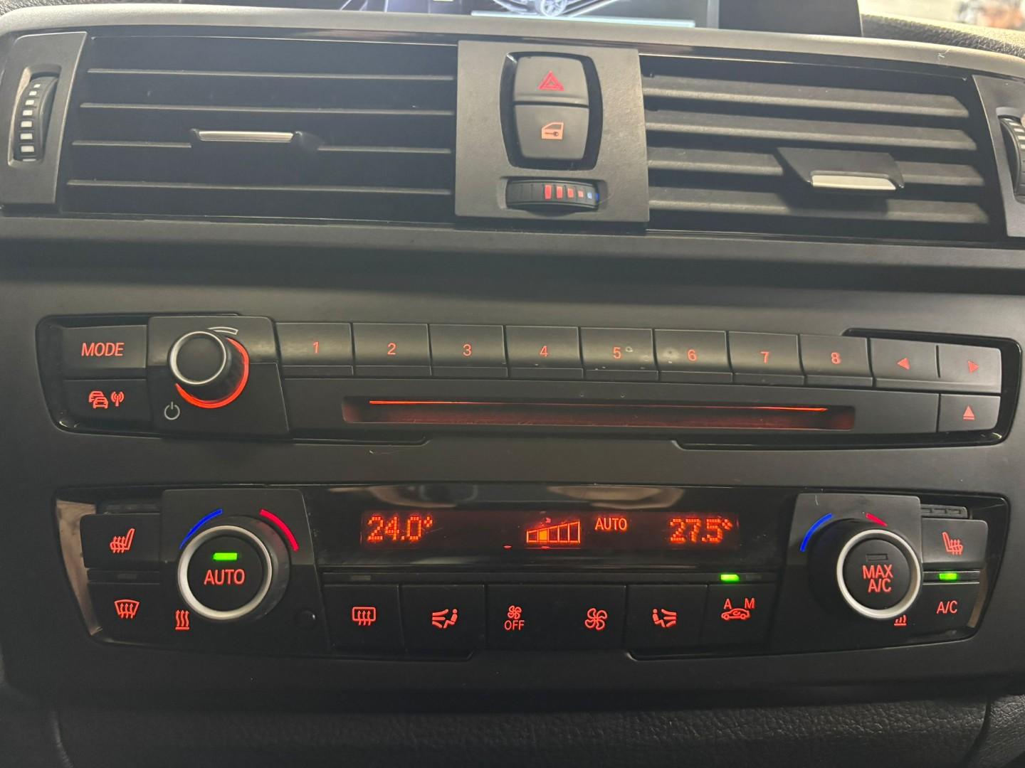 BMW 114 2014 — photo 9