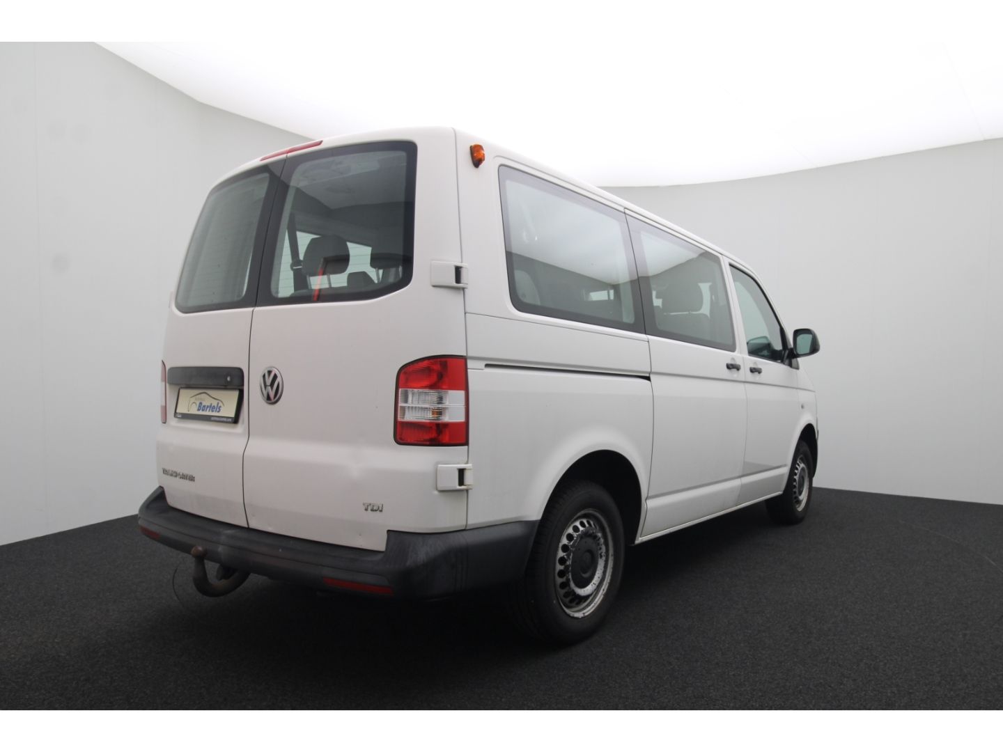 Fahrzeugabbildung Volkswagen T5 2.0 9-Sitzer