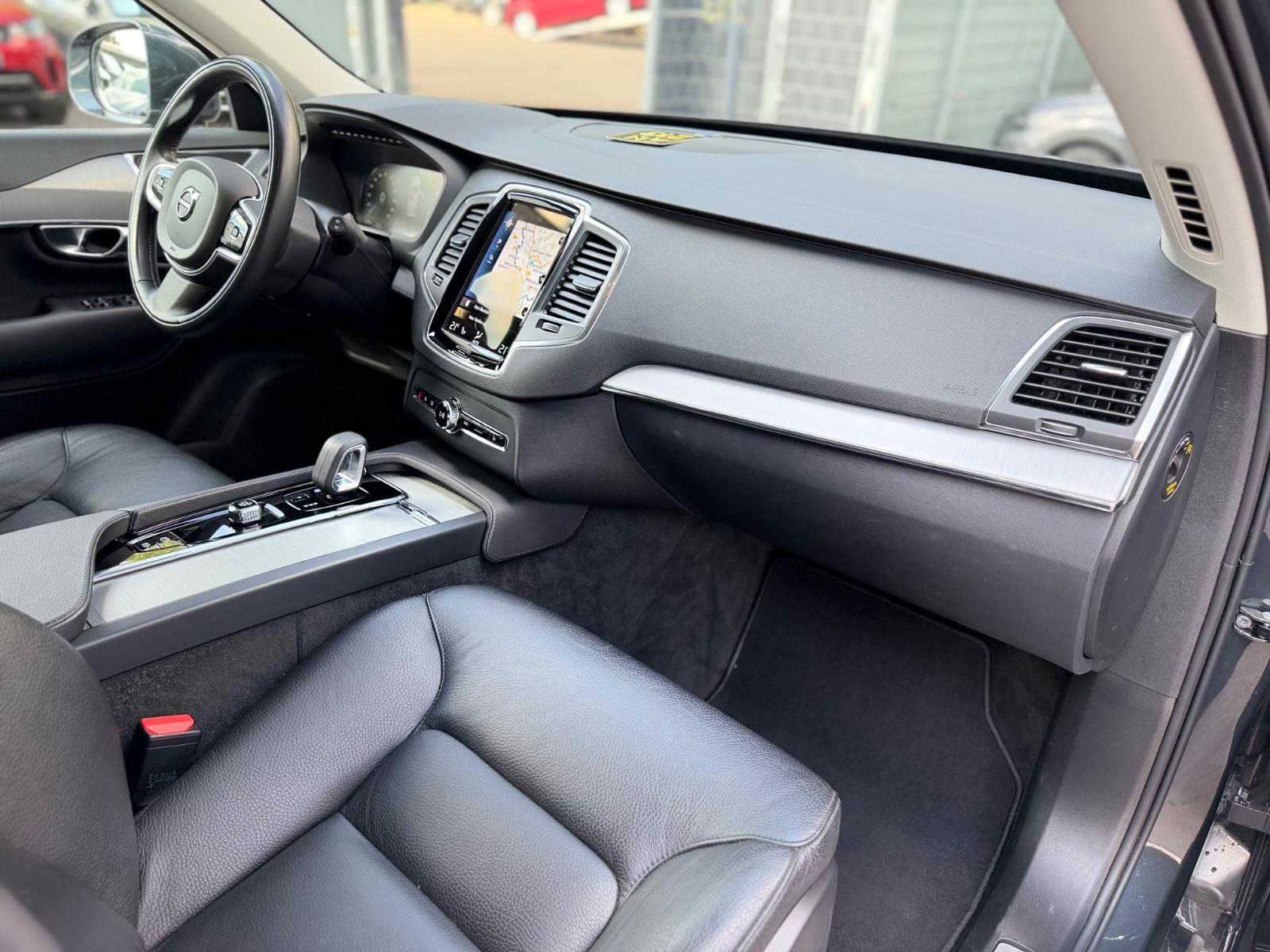 Volvo XC 90 MOMENTUM PRO AWD *7.SITZER*NAVI*LEDER*