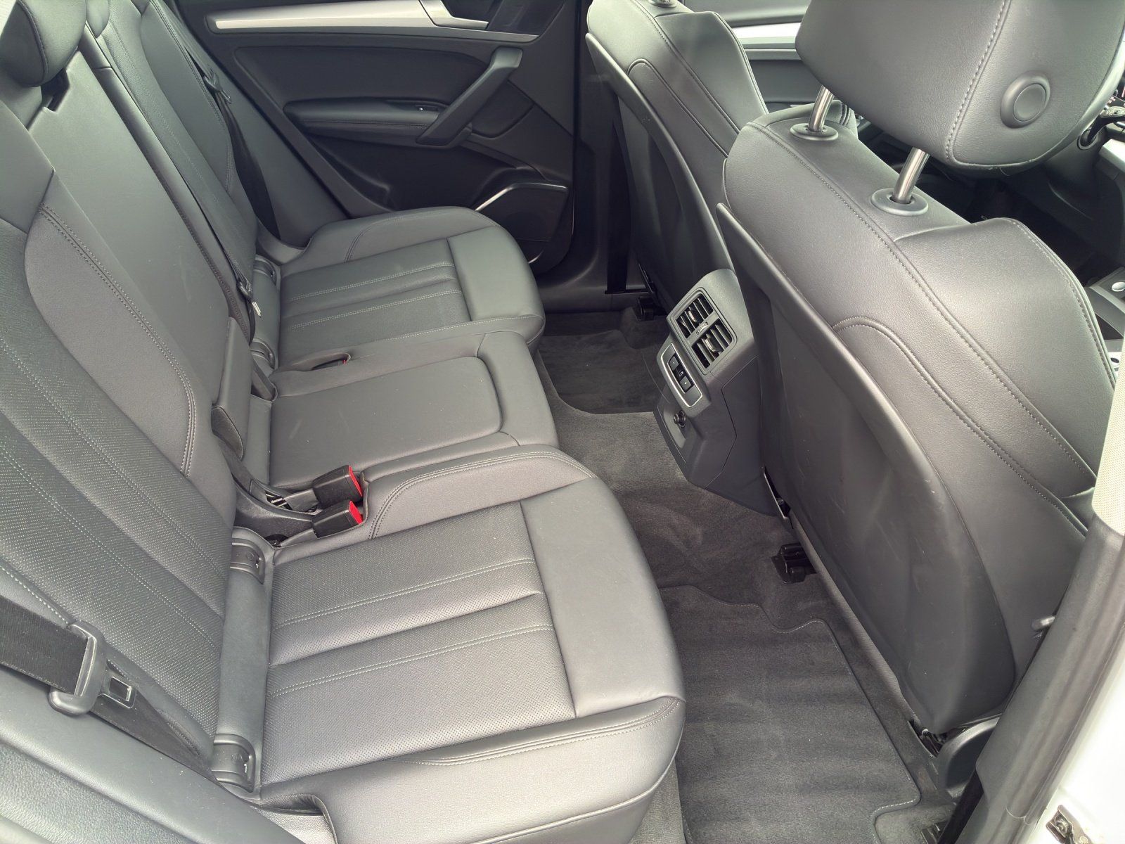 Fahrzeugabbildung Audi Q5 40 TDI quattro S-Line AHK,Kamera,LED,Matrix