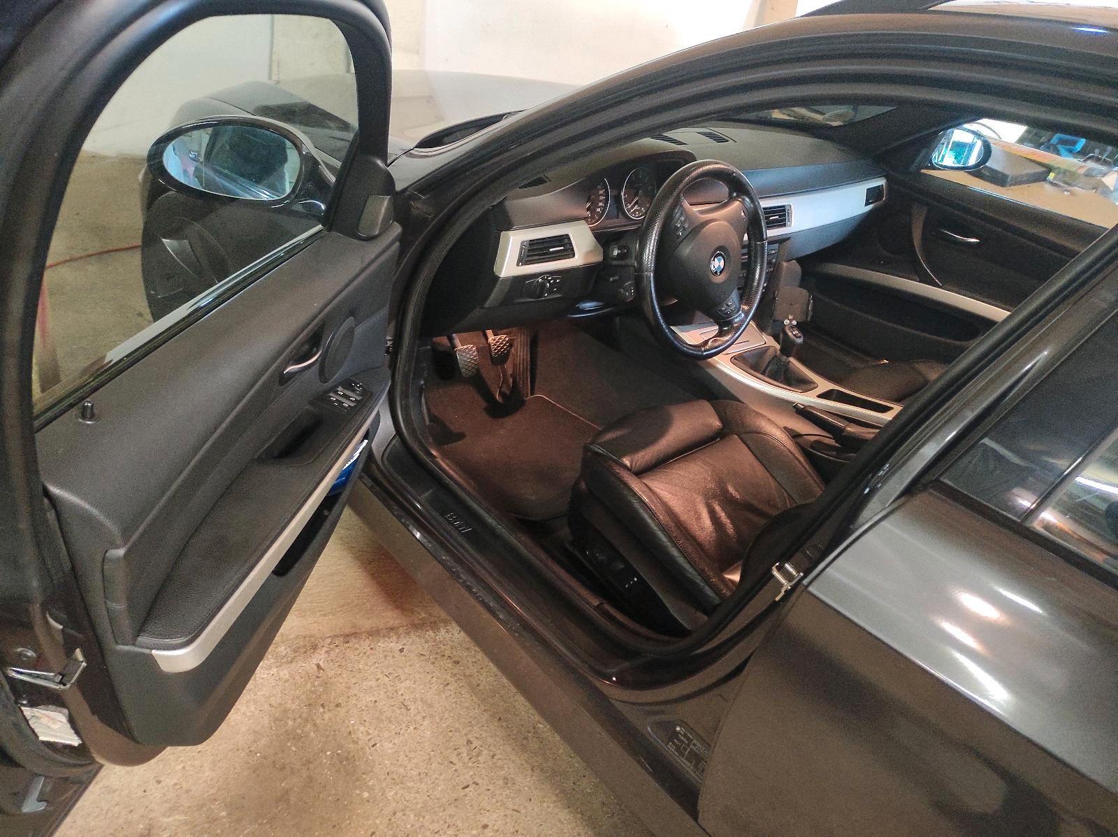 BMW 330 2006 — engine 258 HP (190kW)