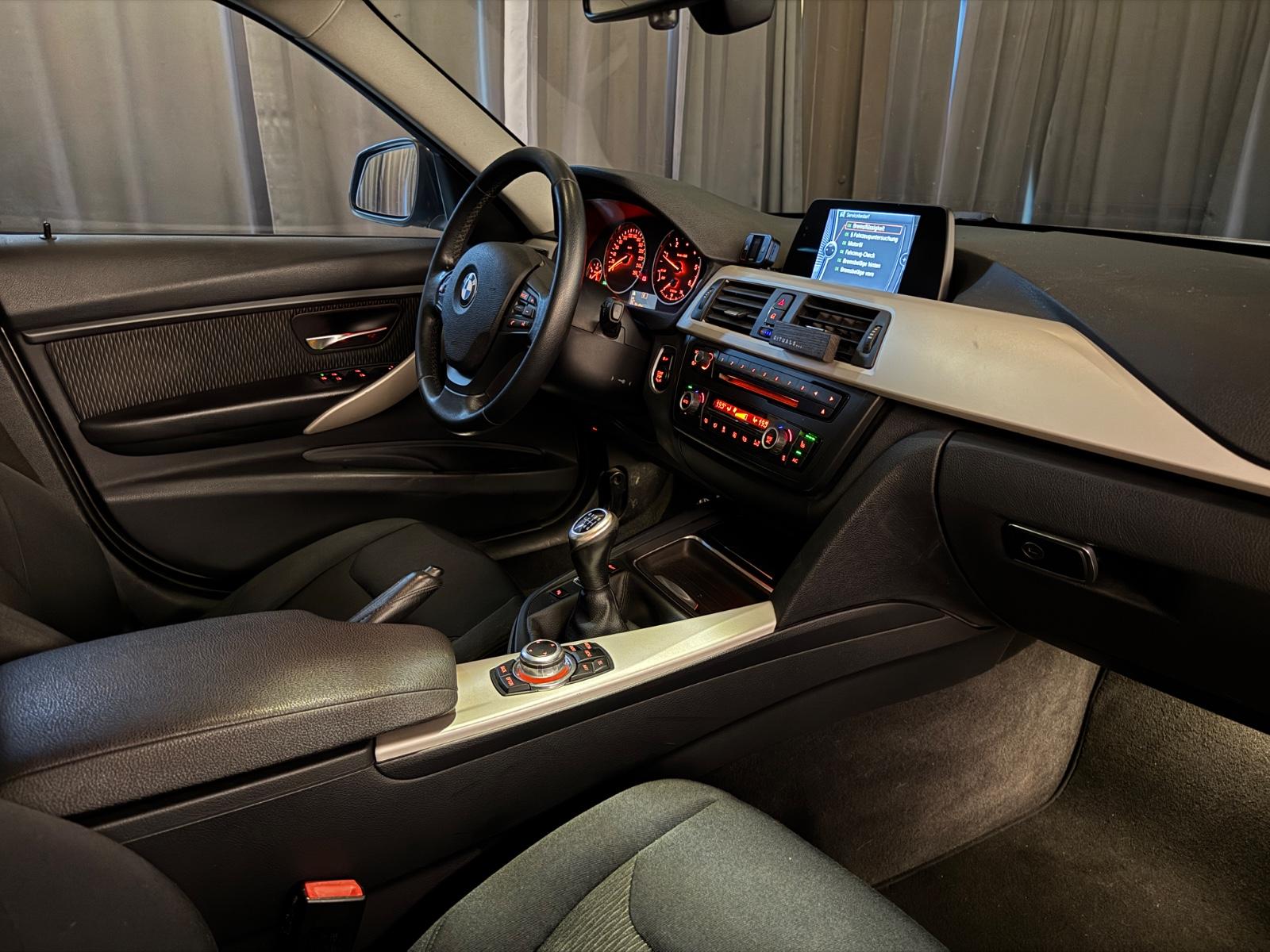 BMW 320d Touring / NAVI / MEMORY