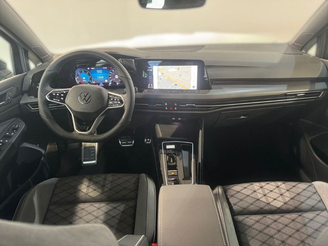 Golf Variant R-Line 2.0 TDI DSG AHK+PANO+STANDH+