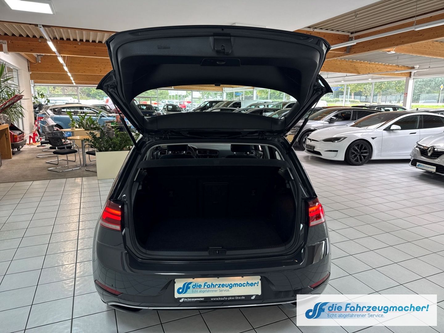 Fahrzeugabbildung Volkswagen Golf VII Comfortline BMT Start-Stopp 1.6 TDI EU6
