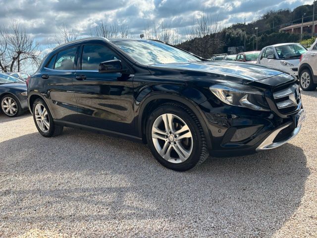 Mercedes-Benz MERCEDES-BENZ GLA 220 D 4MATIC PREMIUM - 2017