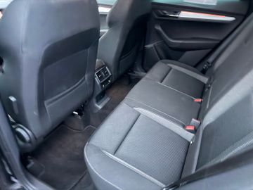Skoda Karoq Tour+LED+Navi+AHK+Kamera+Lkr-Hzg