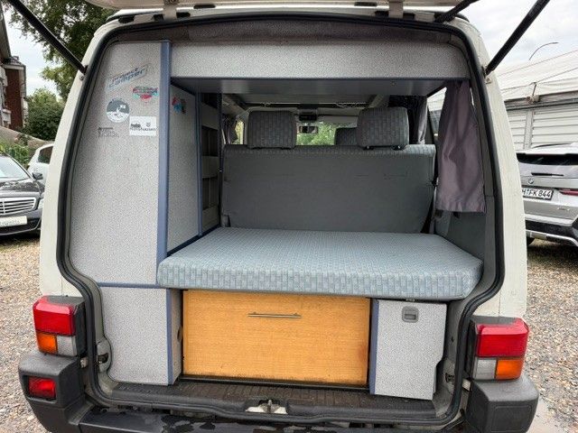 Fahrzeugabbildung Volkswagen T4 California 2.4 Diesel mit Aufstelldach