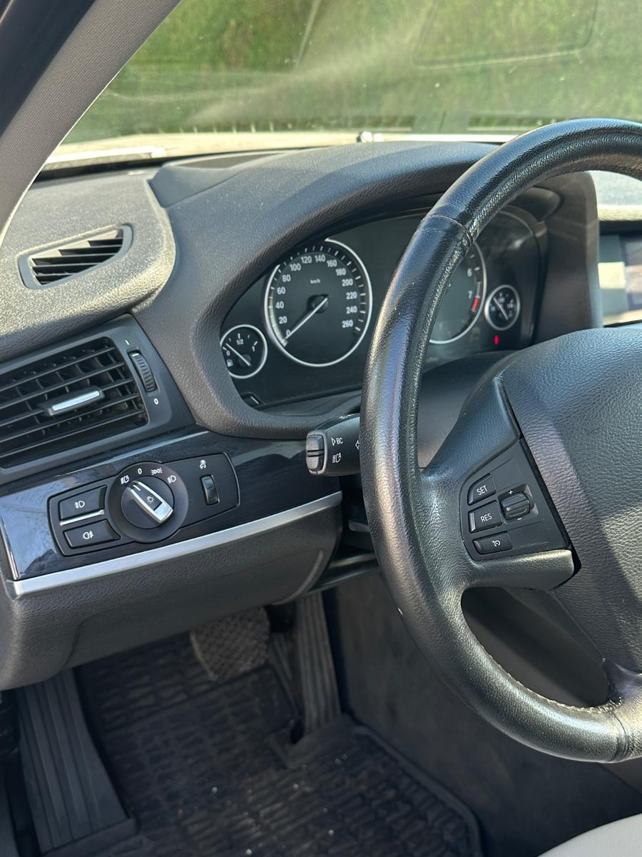 BMW X3 xDrive 20 i Automatik HUD AHK PANO Kamera