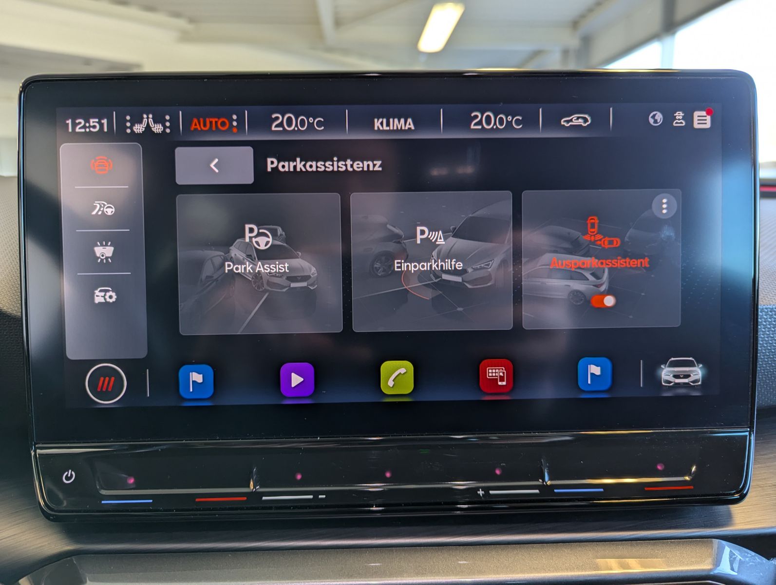 Fahrzeugabbildung CUPRA Leon 1.5eTSI DSG Matrix Cam Vision+ Full Link