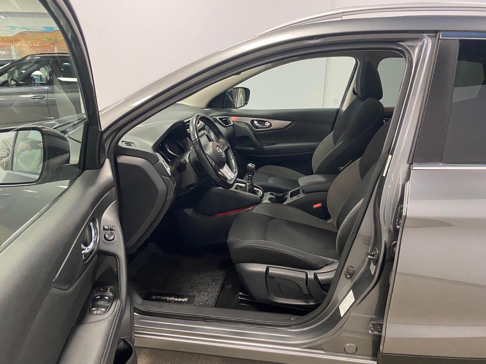 Fahrzeugabbildung Nissan Qashqai 1.3DIG-T+AHK+Pano+360°Kamera+beh.Front