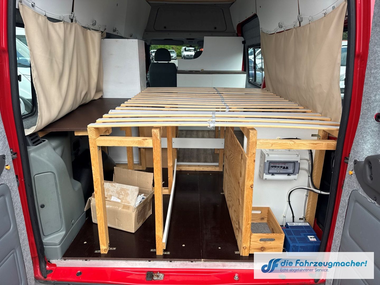 Fahrzeugabbildung Ford Transit Kombi FT 300 L 2.2 TDCI DPF Tel.-Vorb. P