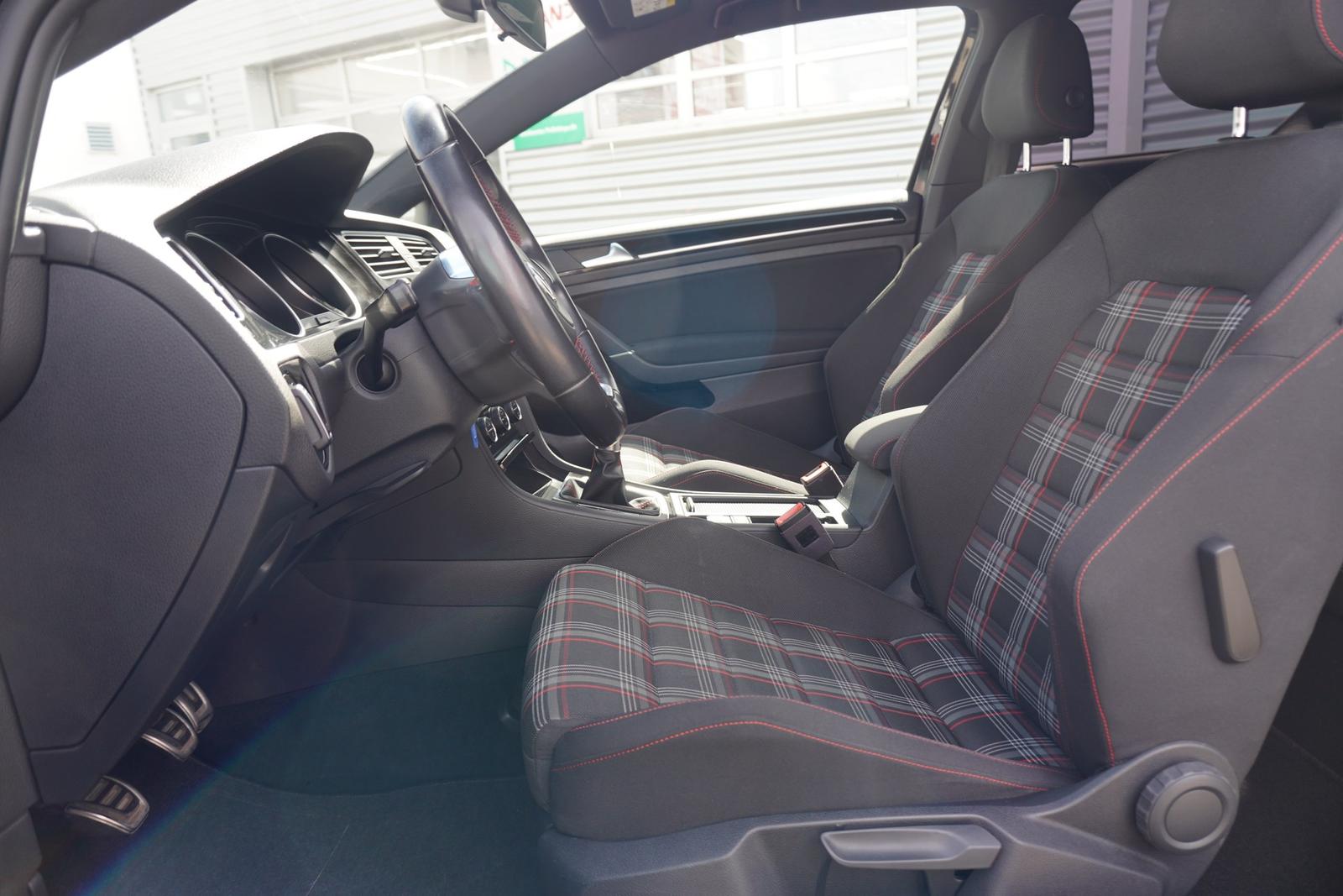 Volkswagen Golf VII 2.0 GTI BMT Bi-Xenon Navi Sitzheizung