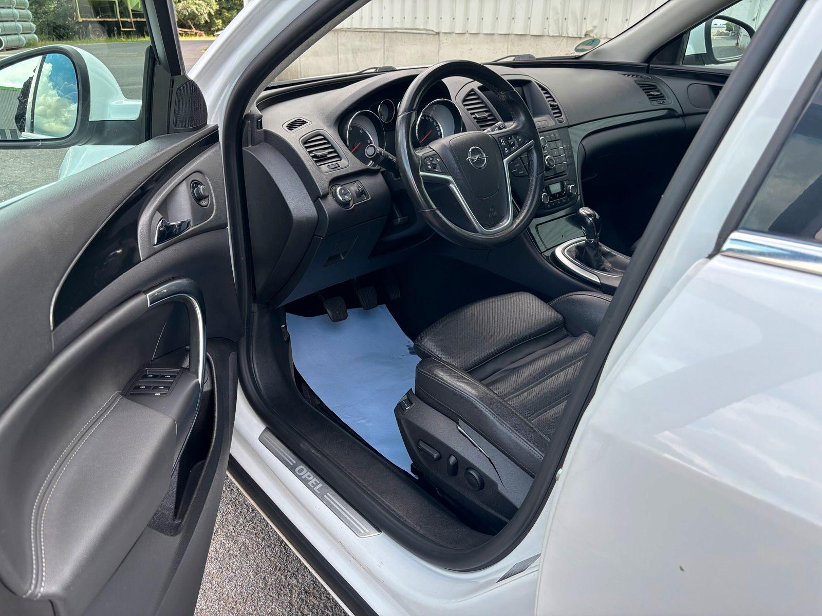 Opel Insignia 2013 — photo 8