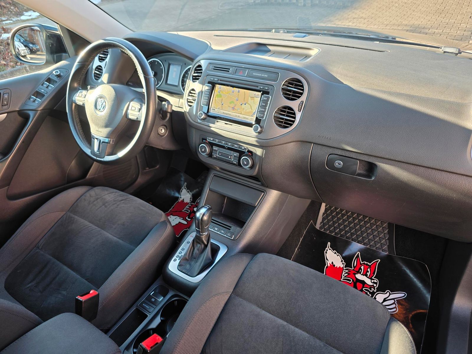 Fahrzeugabbildung Volkswagen Tiguan 2.0 TDI 4x4/Bi-Xenon/Navi/Pano/Ahk