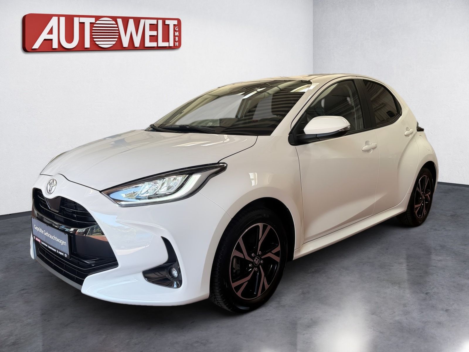 Fahrzeugabbildung Toyota Yaris 1.5 Teamplayer m. Comfort-Paket LED,SHZ,Ka