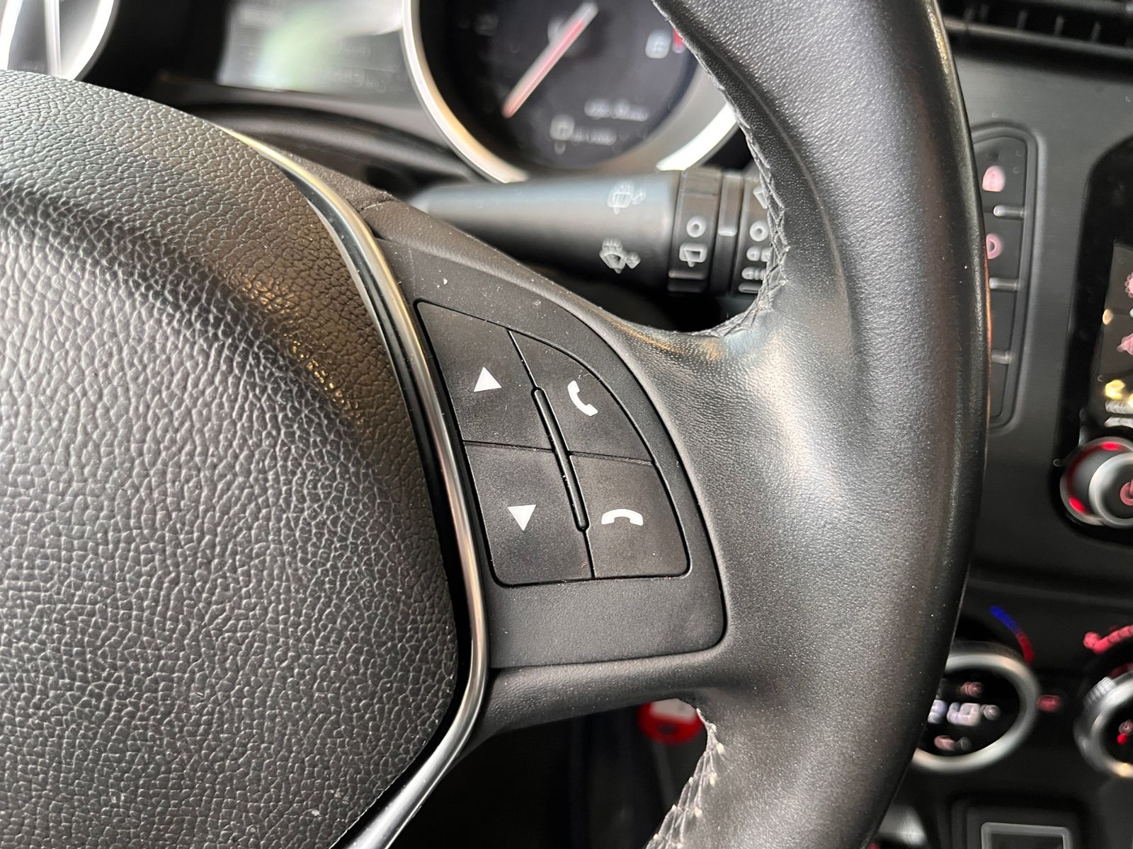 Fahrzeugabbildung Alfa Romeo Giulietta Super KLIMA NAVI ALU