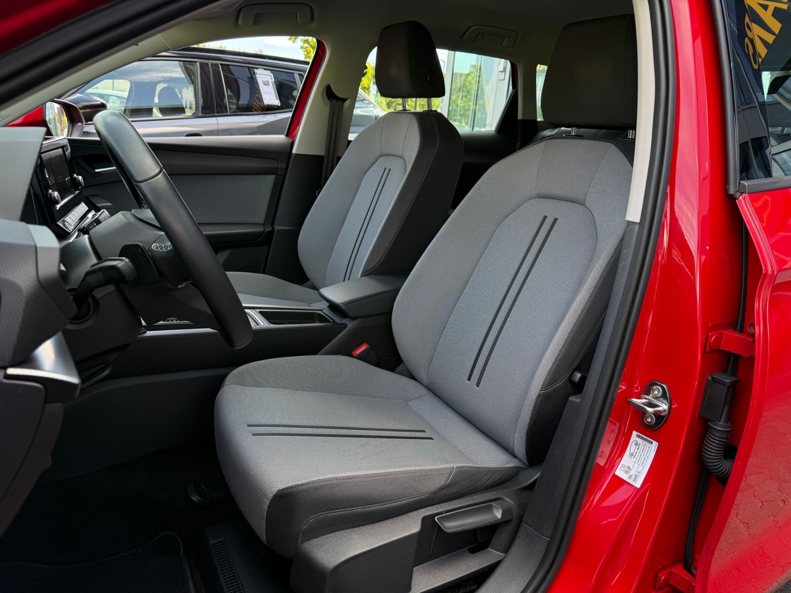 Fahrzeugabbildung SEAT Leon Sportstourer Style SHZ LED ALU