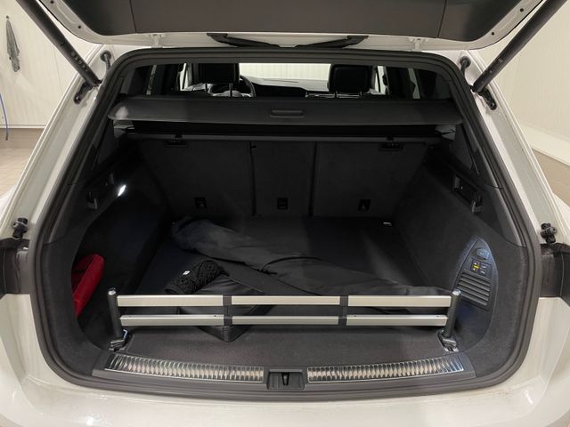 Touareg R-Line 3.0 TDI 4M PANO AHK STNDHZG