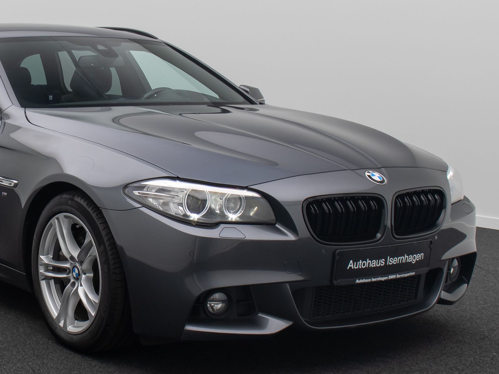 Fahrzeugabbildung BMW 530d M Sport Kamera H/K Alarm HUD Panorama AHK