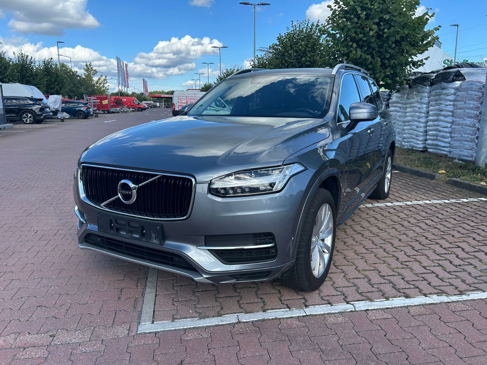 Volvo Volvo XC90 D4 Momentum Aut. 7Sitz Navi LED