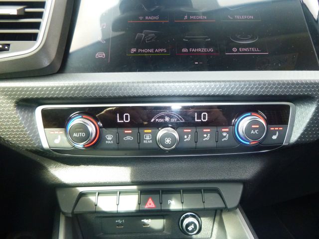 Fahrzeugabbildung Audi A1 Sportback 25 TFSI > S line <