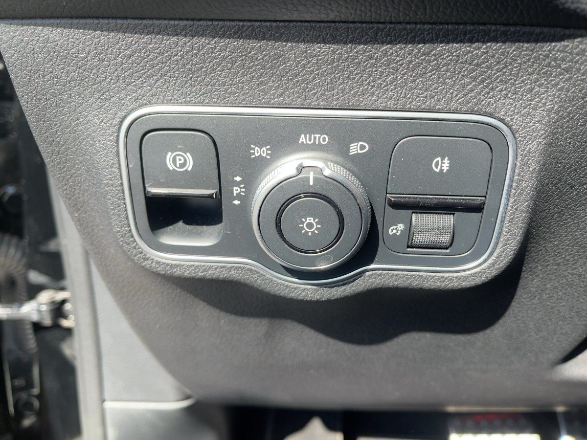 Fahrzeugabbildung Mercedes-Benz GLB 220 d 4M AMG/Night/Kamera/AHK