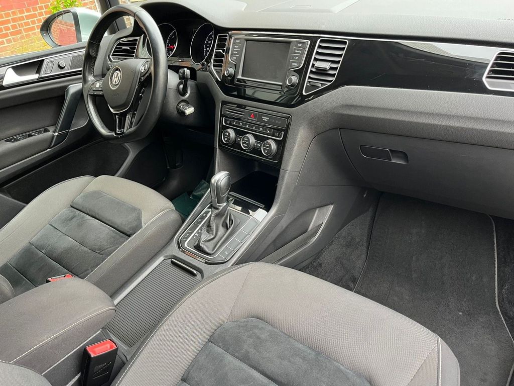 Image of Volkswagen Golf Sportsvan