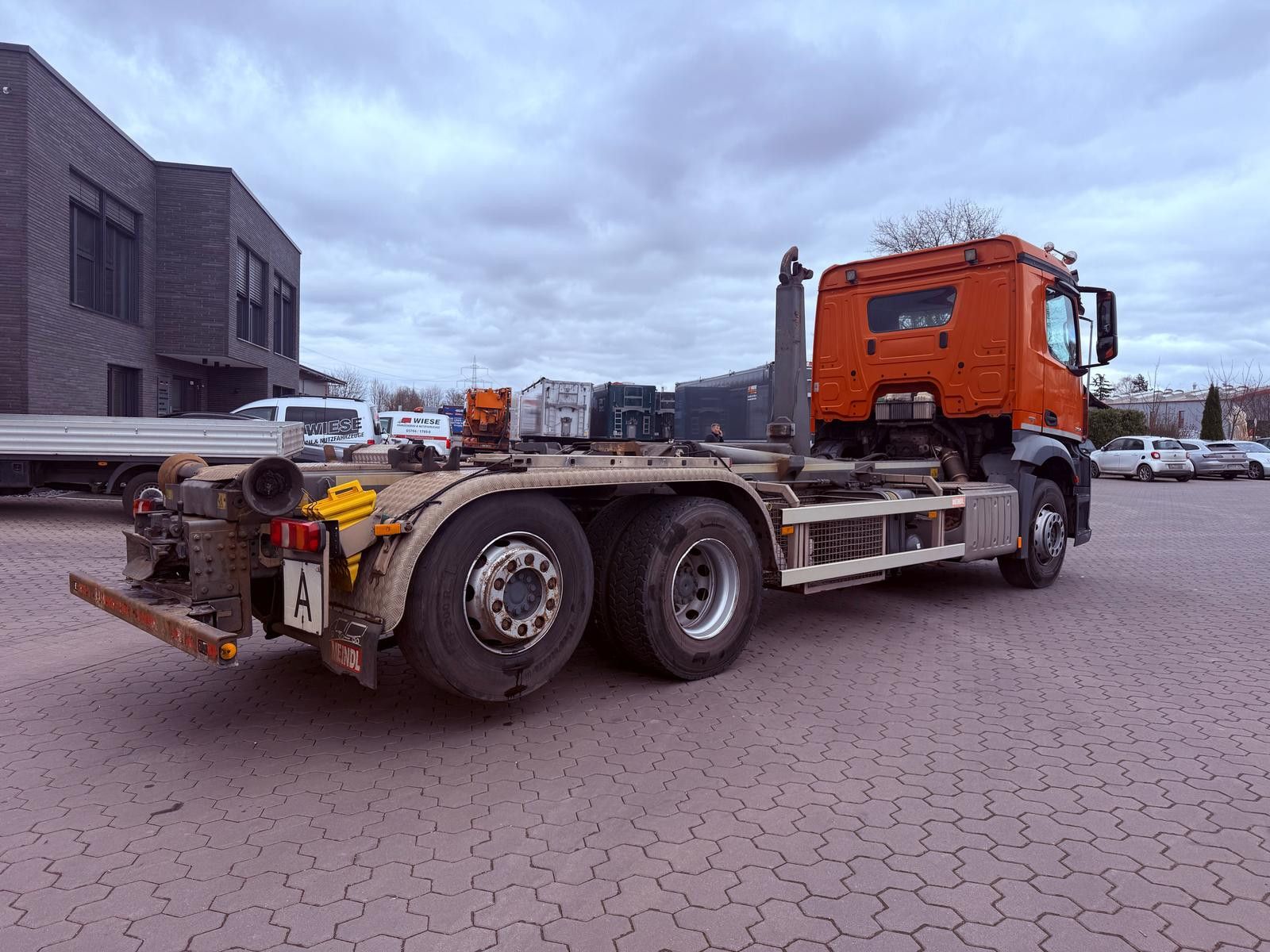 Fahrzeugabbildung Mercedes-Benz Antos 2545 Abrollkipper Meiler2070 Kupplung Neu