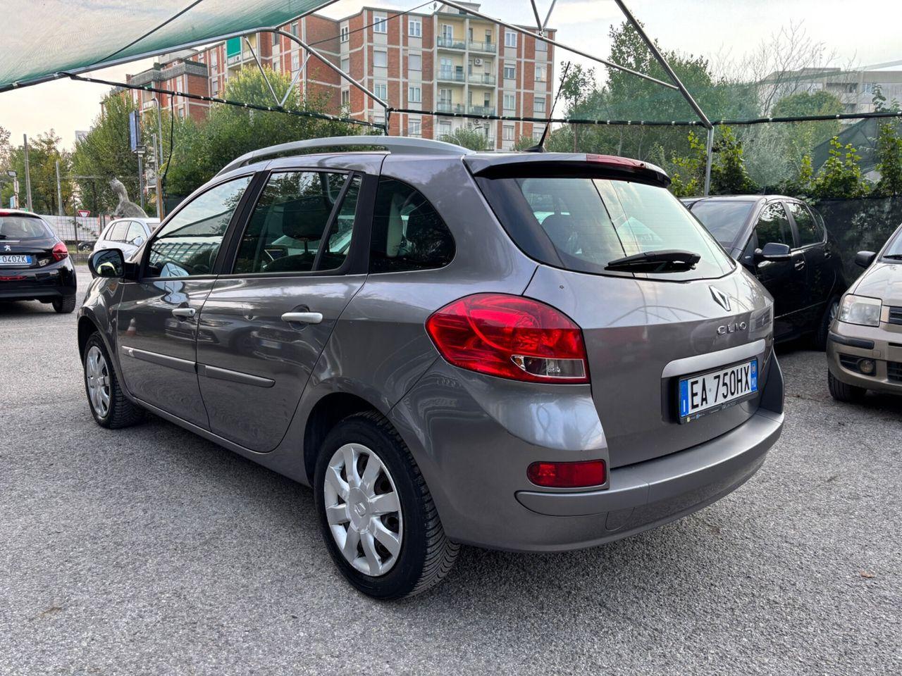 Renault Clio 2010 — photo 6