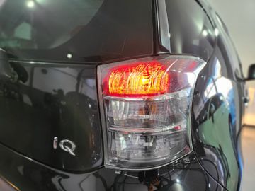 Toyota IQ - 10
