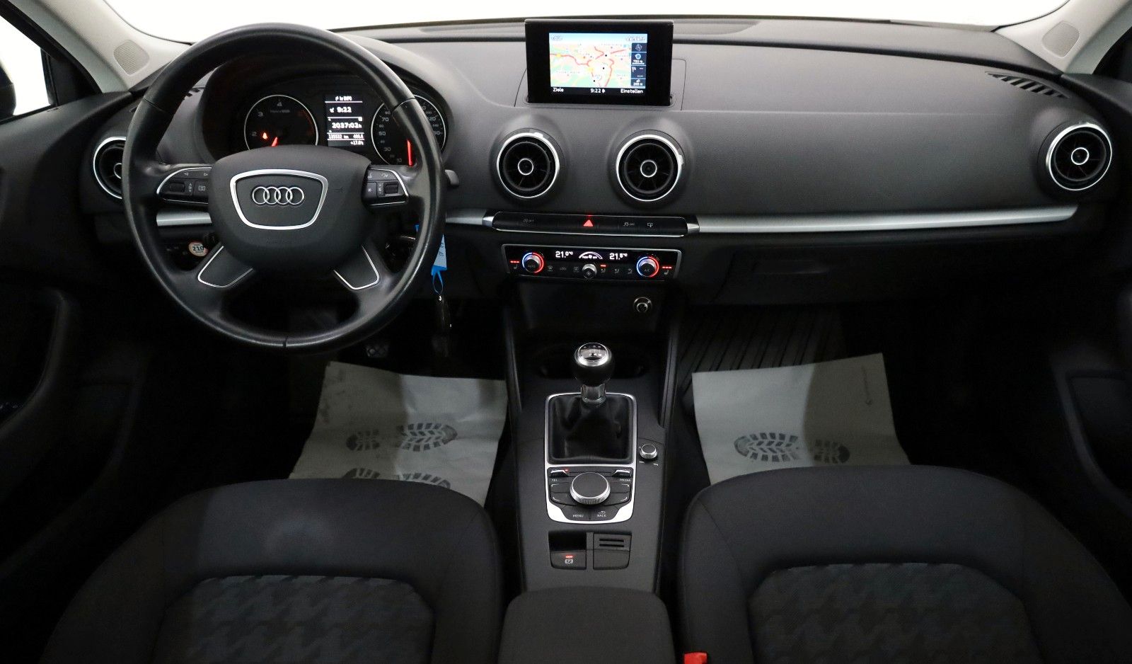 Fahrzeugabbildung Audi A3 attraction Navi,Xenon,SH,PDC,SR+WR