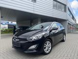 Hyundai i30 cw SITZHEIZUNG TEILLEDER TEMPOMAT ELEKT SITZ - gebrauchte Hyundai i30 aus dem Jahr 2012