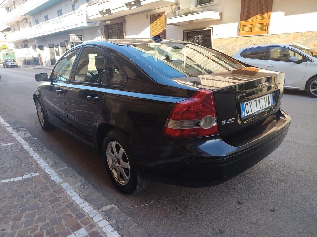 Volvo S40