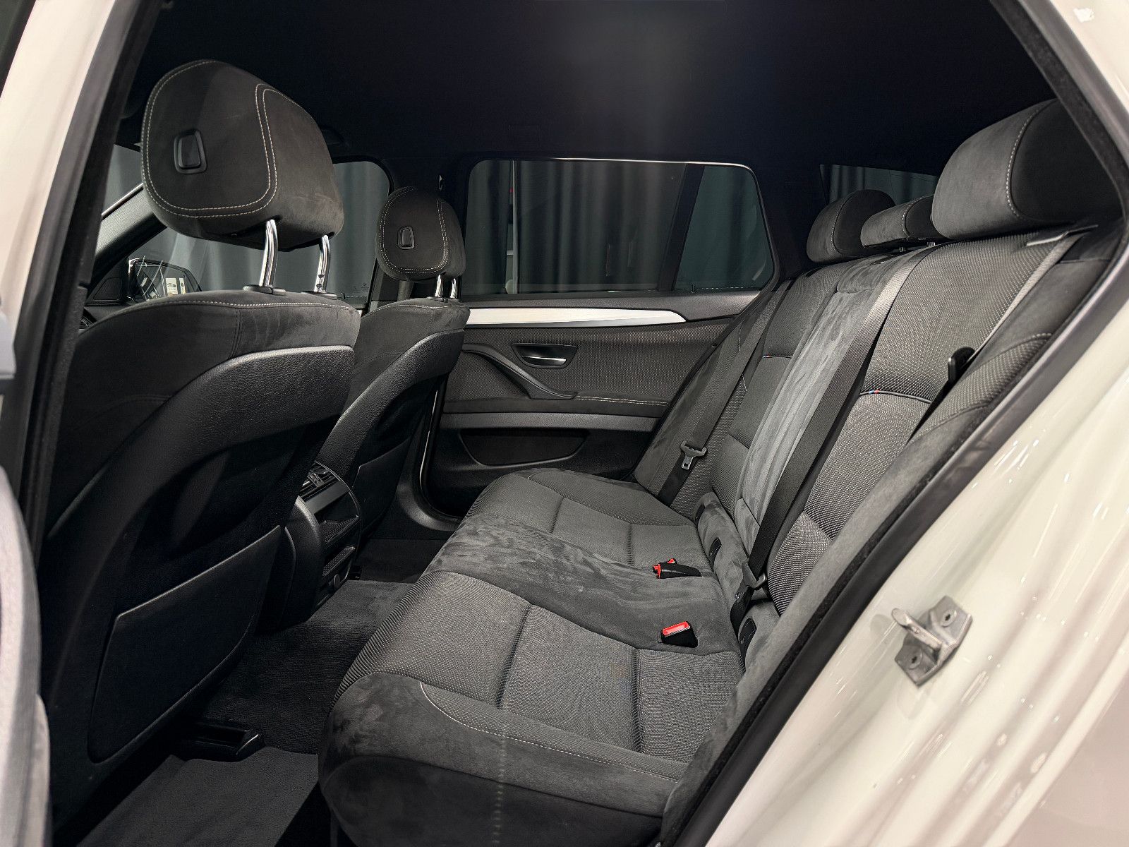 Fahrzeugabbildung BMW 520 d Touring|M-Paket|HIFI|PDC|Komfortzugang