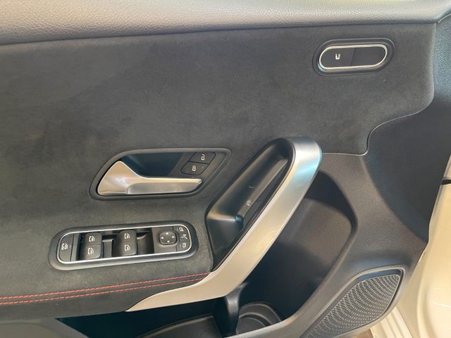 Mercedes-Benz A35 AMG 4Matic *PANO*LED*PDC*CARPLAY*