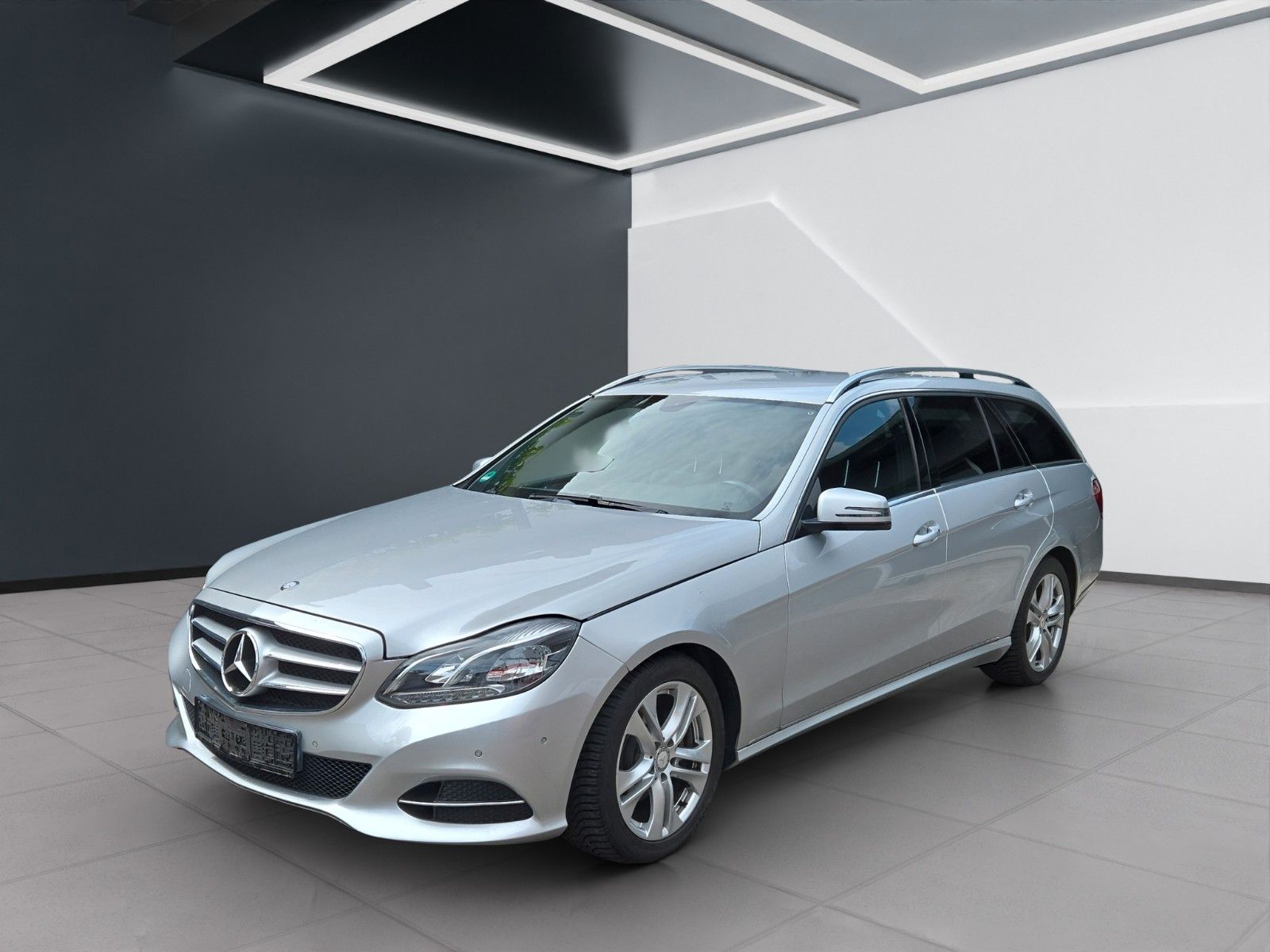 Mercedes E 200 - 1