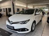 Toyota Auris Touring Sports Hybrid 1.8 VVT-i Automatik  - Toyota Auris Touring Sports: Automatik