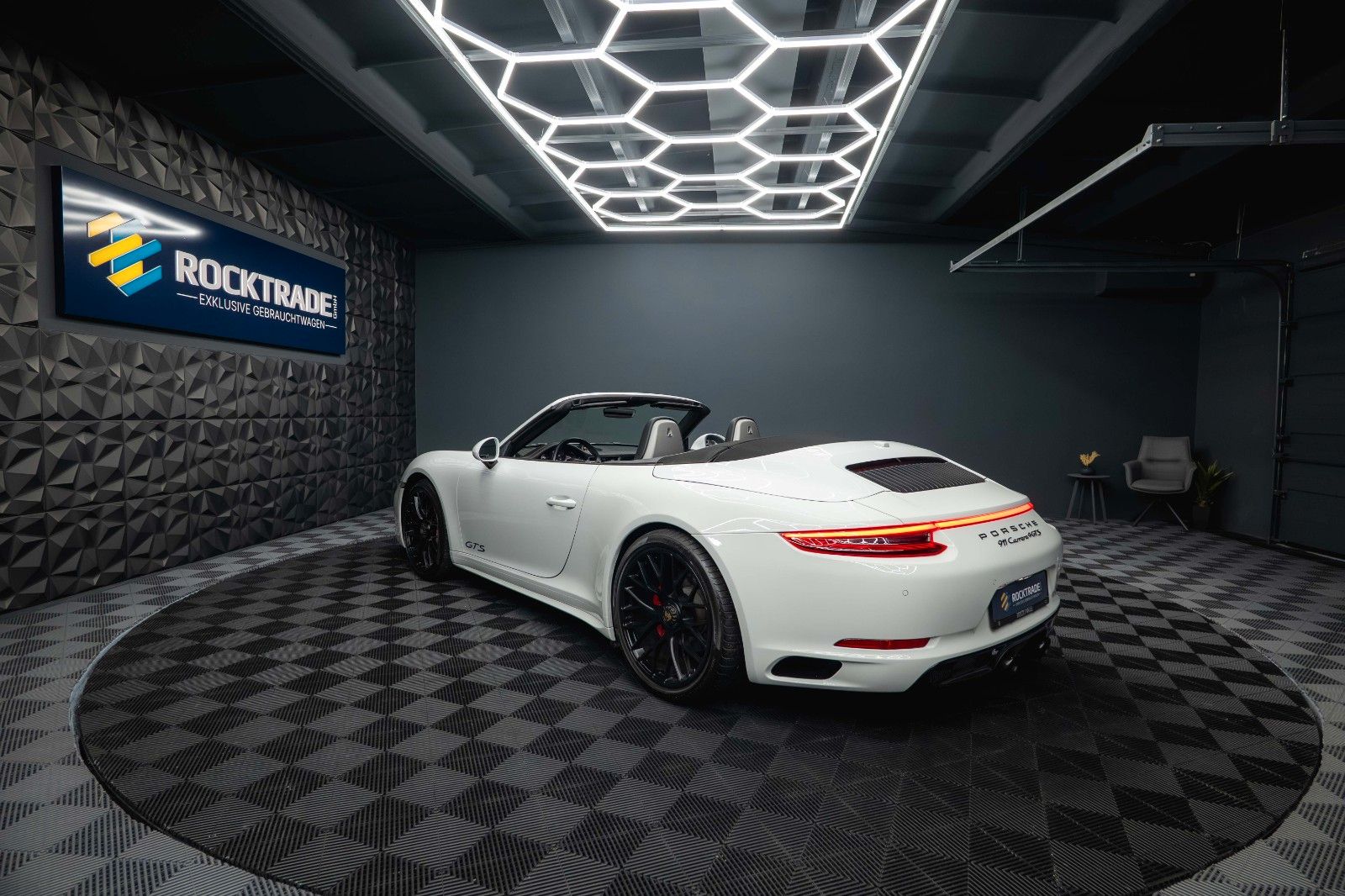 Fahrzeugabbildung Porsche 911 991.2 Carrera 4 GTS Cabrio *ACC*LED*111Check
