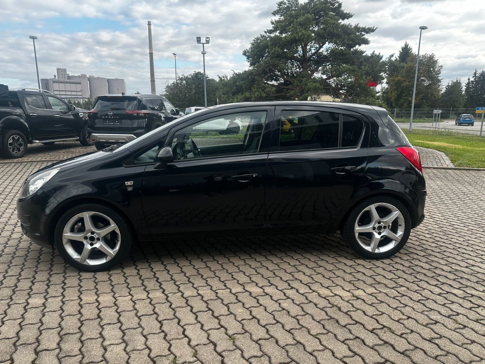 Fahrzeugabbildung Opel Corsa D Edition Automatik, Klima