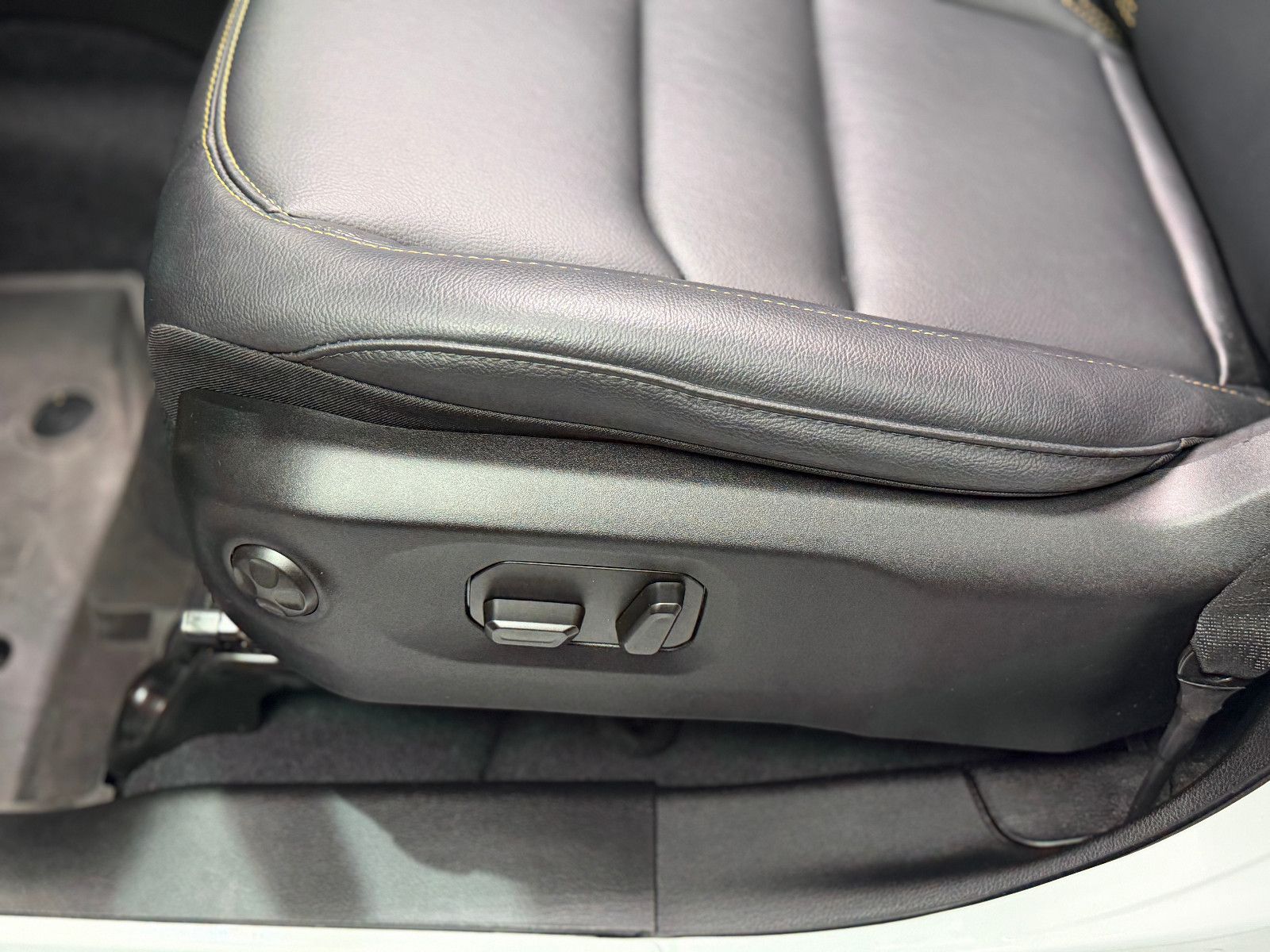 Fahrzeugabbildung Jeep Wrangler Unlimited Sahara |LEDER|NAVI|KAMERA|