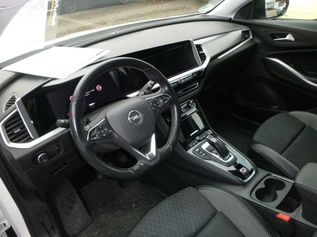 Grandland Bus. Elegance Plug-In-Hybrid Automatik