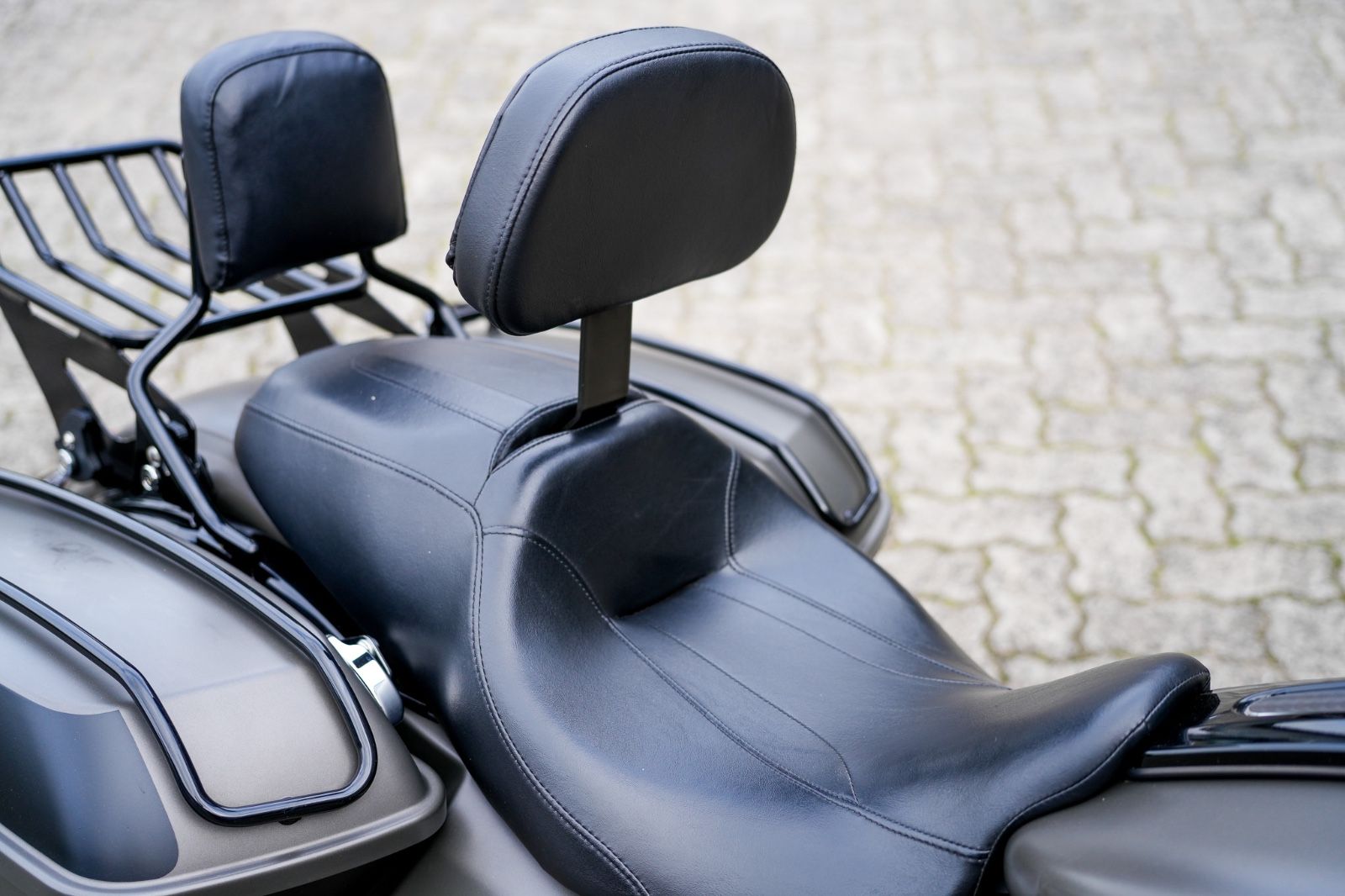 Fahrzeugabbildung Harley-Davidson FLHXS Street Glide Special 114 cui - Penzl