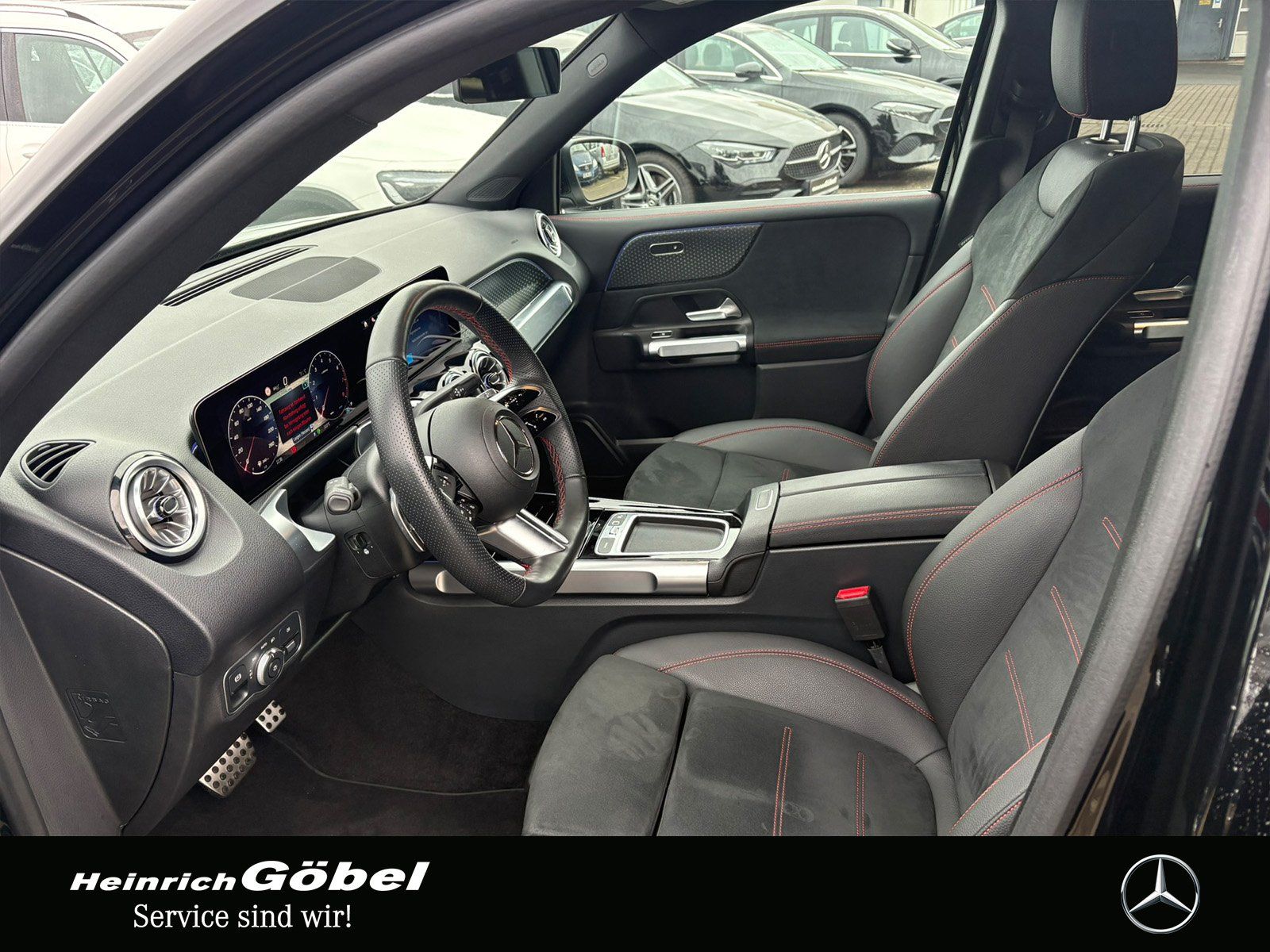 Fahrzeugabbildung Mercedes-Benz GLB 200 AMG*DISTRONIC*AHK*KEYLESS-GO*360°KAMERA