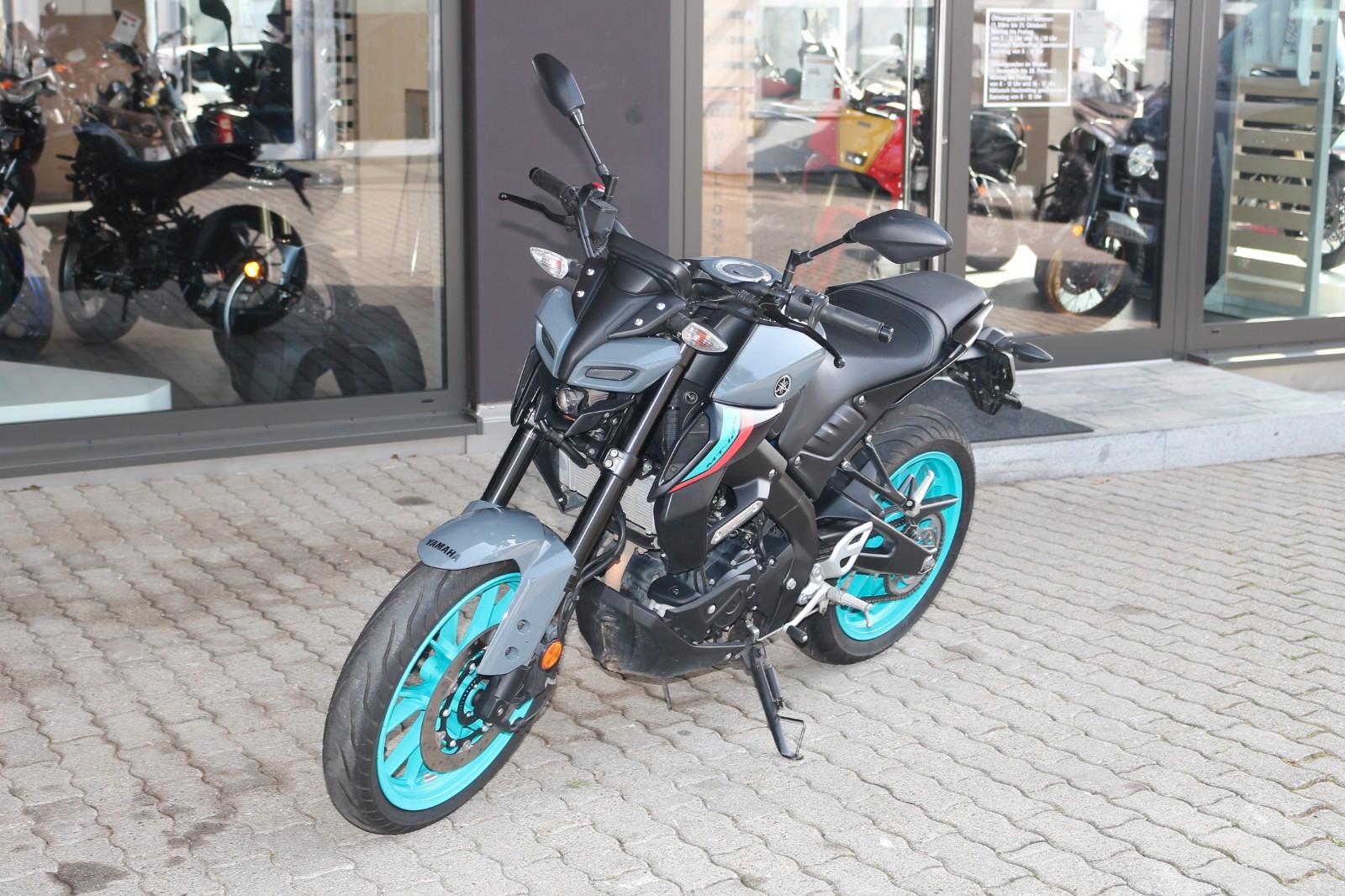 Yamaha MT 125 Griffheizung und Bluetooth-Connectivity
