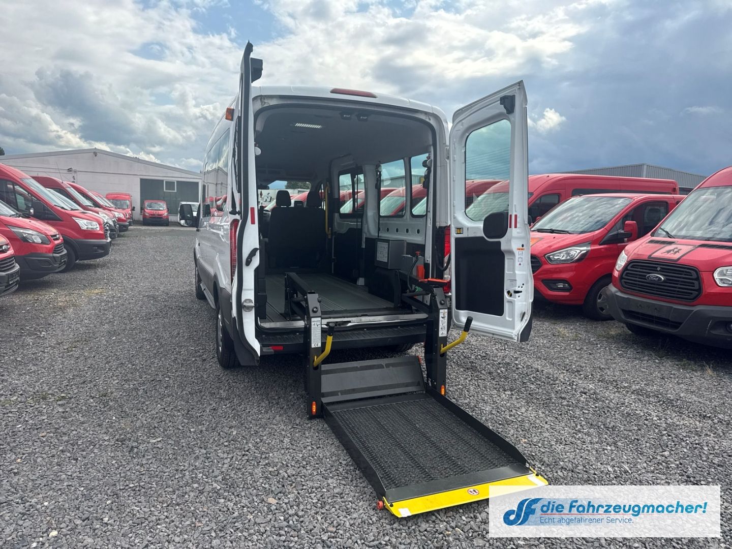 Fahrzeugabbildung Ford Transit Kombi 350 L3 Trend 2.2 TDCi DPF *1572 *K